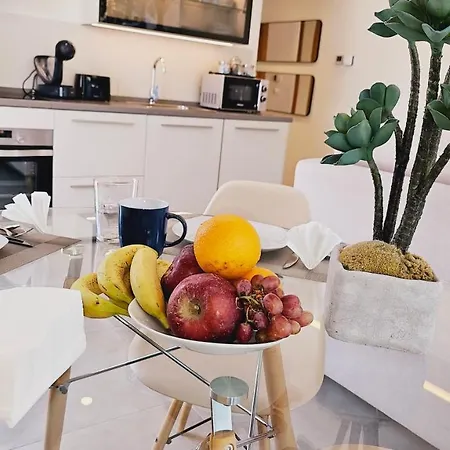 Nogalera Quintessence Apartment With Private Parking By Namaste Elite Torremolinos Exterior photo